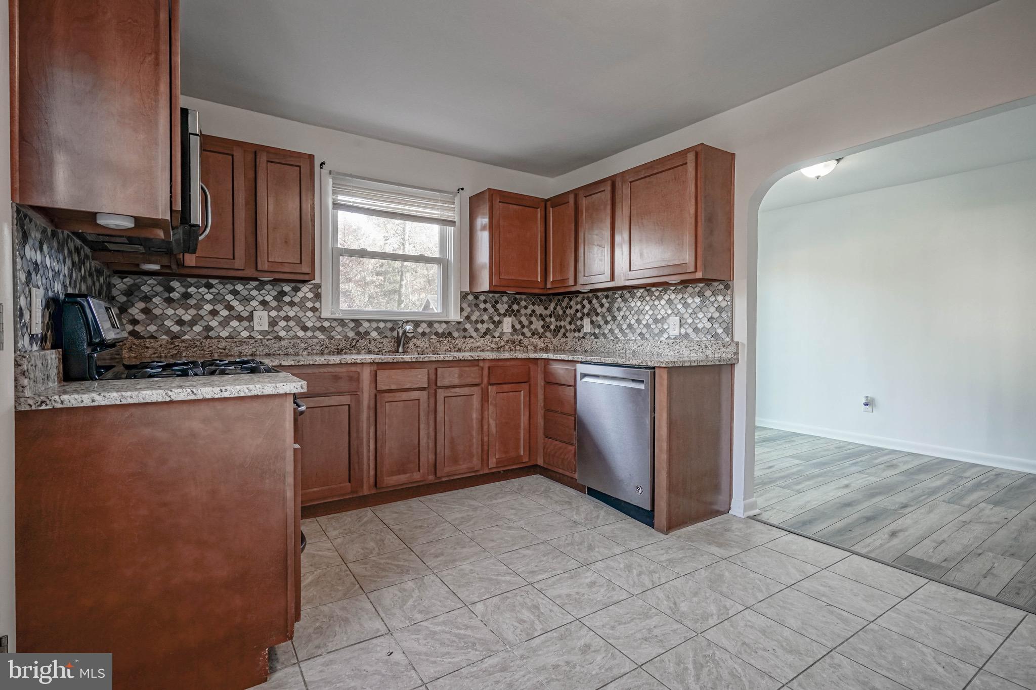 746 Raritan Avenue Atco, NJ 08004 - Photo 13 of 38 Gallery Image 13