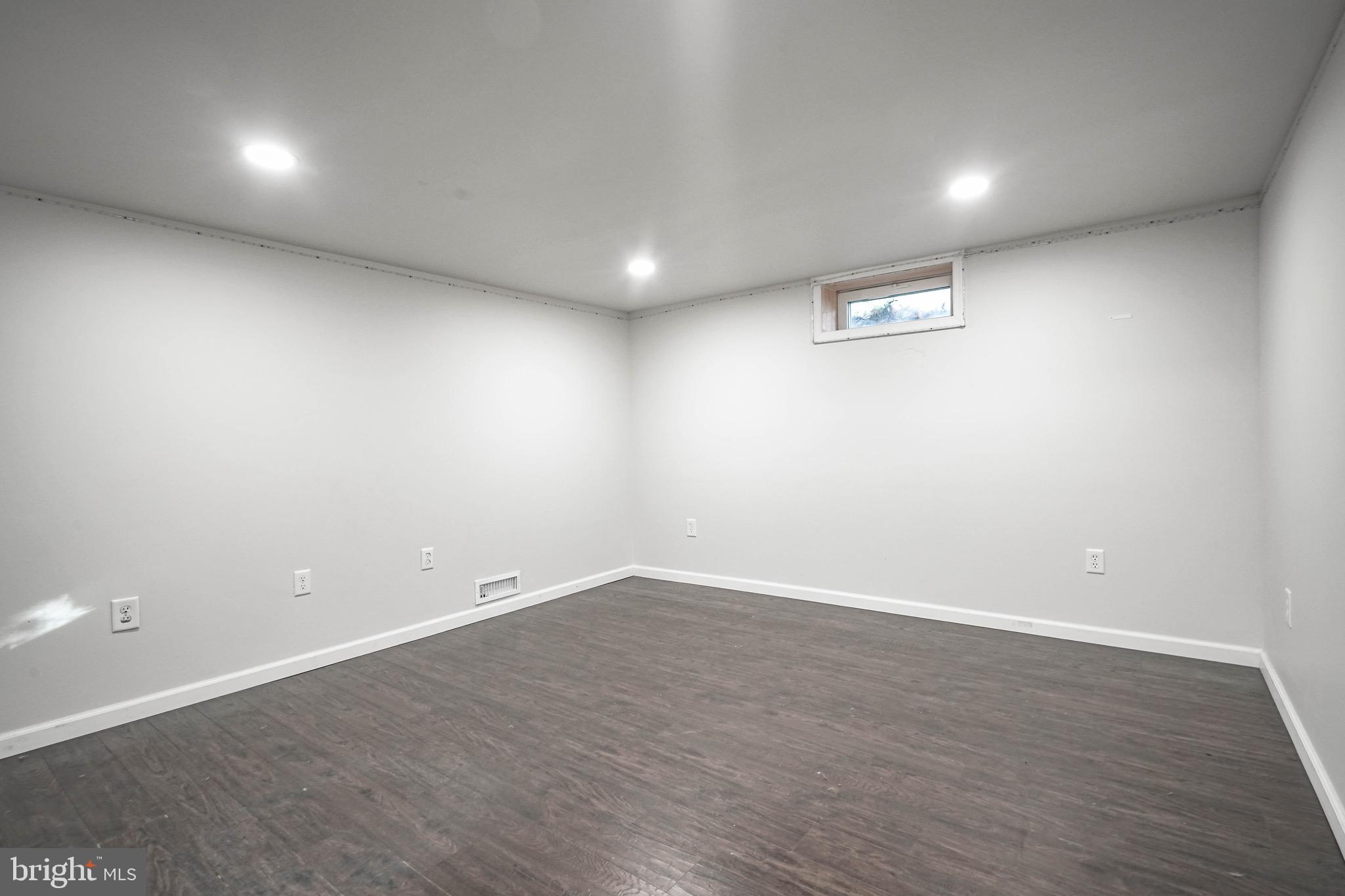 746 Raritan Avenue Atco, NJ 08004 - Photo 23 of 38 Gallery Image 23