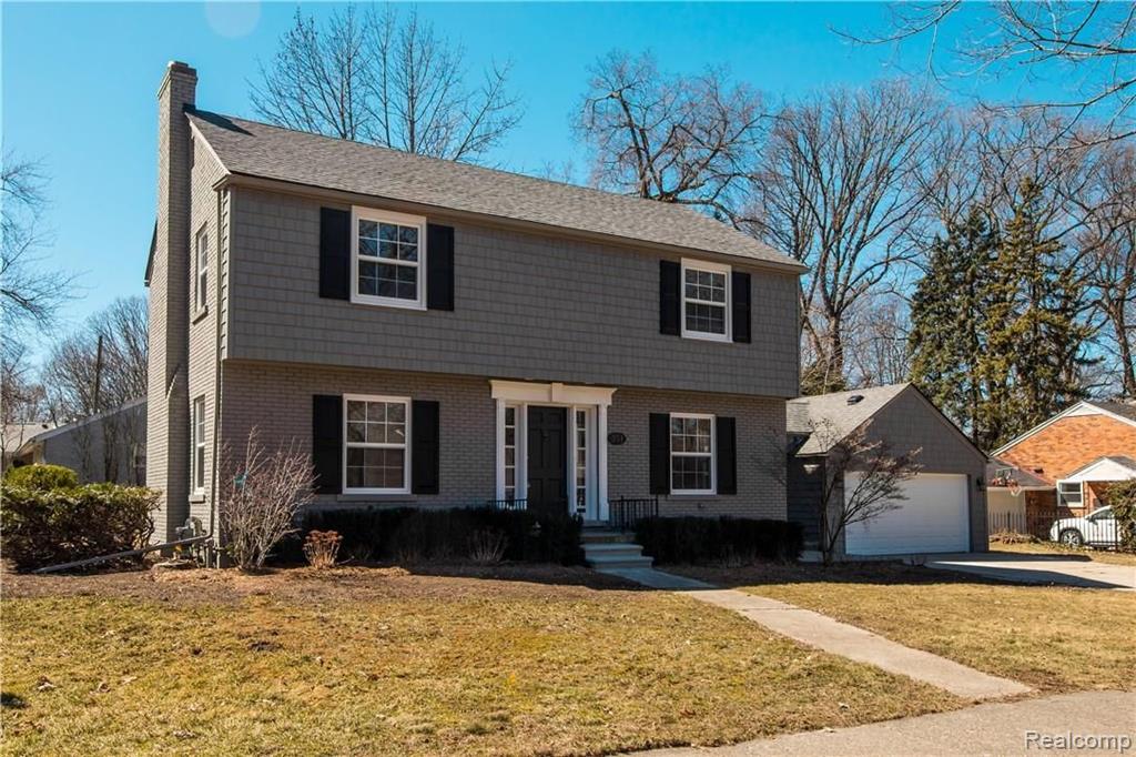 251 Lothrop Road Grosse Pointe Farms, MI 48236 - Photo 1 of 29