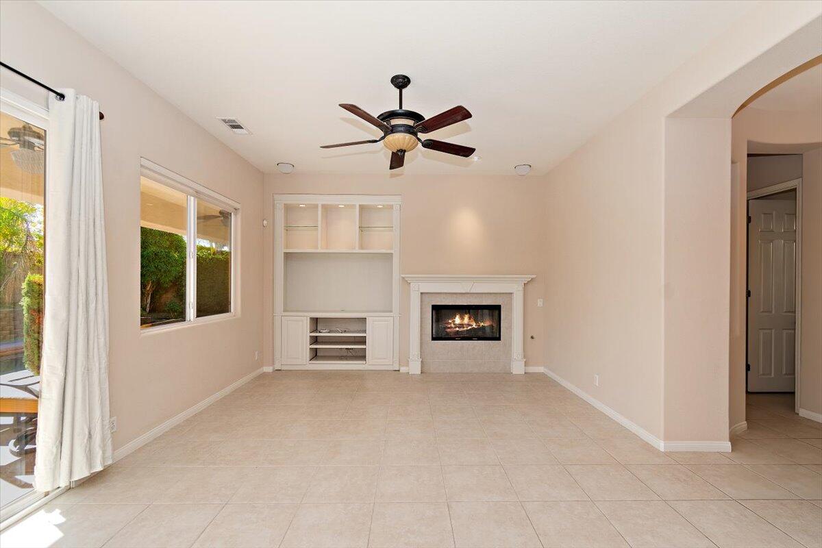 80215 Queensboro Drive Indio, CA 92201 - Photo 8 of 43 8