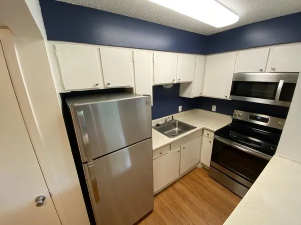 $1,100 | 808 Winflo Drive, Unit 105, Austin, TX 78703