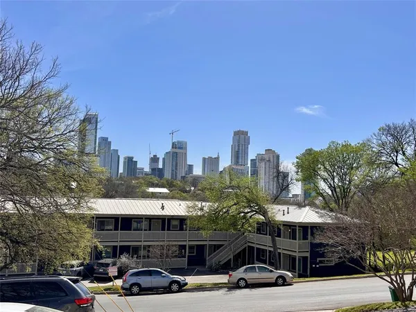 $1,100 | 808 Winflo Drive, Unit 105, Austin, TX 78703