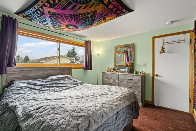 $300,000 | 1N742 Forest Avenue, Glendale Heights, IL 60139