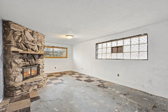 $300,000 | 1N742 Forest Avenue, Glendale Heights, IL 60139