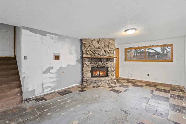 $300,000 | 1N742 Forest Avenue, Glendale Heights, IL 60139