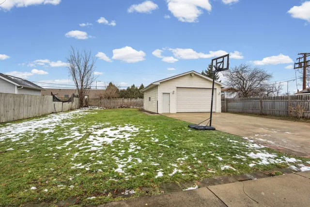 $300,000 | 1N742 Forest Avenue, Glendale Heights, IL 60139