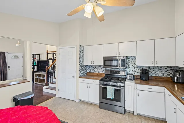 $300,000 | 1N742 Forest Avenue, Glendale Heights, IL 60139