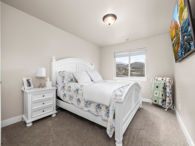 102 Elk Ridge Drive Elk Ridge, UT 84651 - Photo 22 of 61 Second floor loft bedroom.