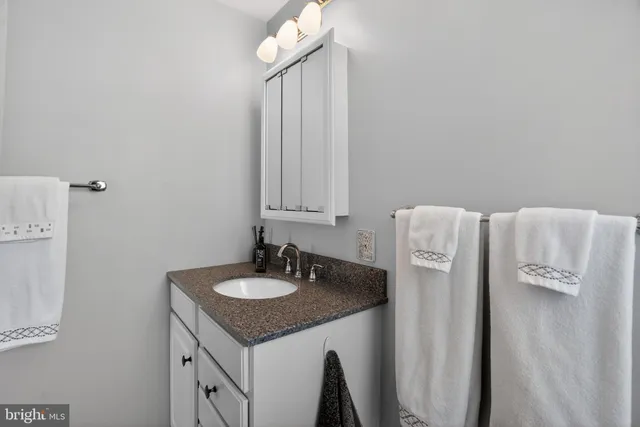 $500,000 | 305 North Lake Drive, Downingtown, PA 19335