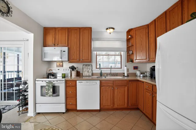 $500,000 | 305 North Lake Drive, Downingtown, PA 19335