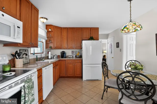 $500,000 | 305 North Lake Drive, Downingtown, PA 19335