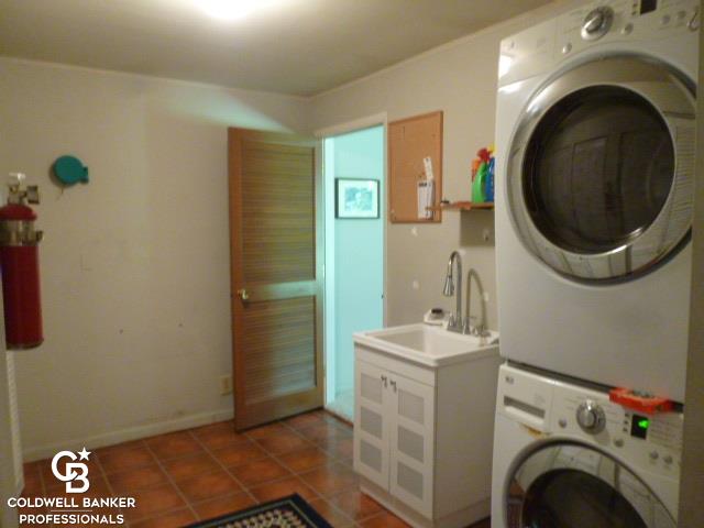 7722 Big Hand Road Columbus, MI 48063 - Photo 16 of 47 appliance remain