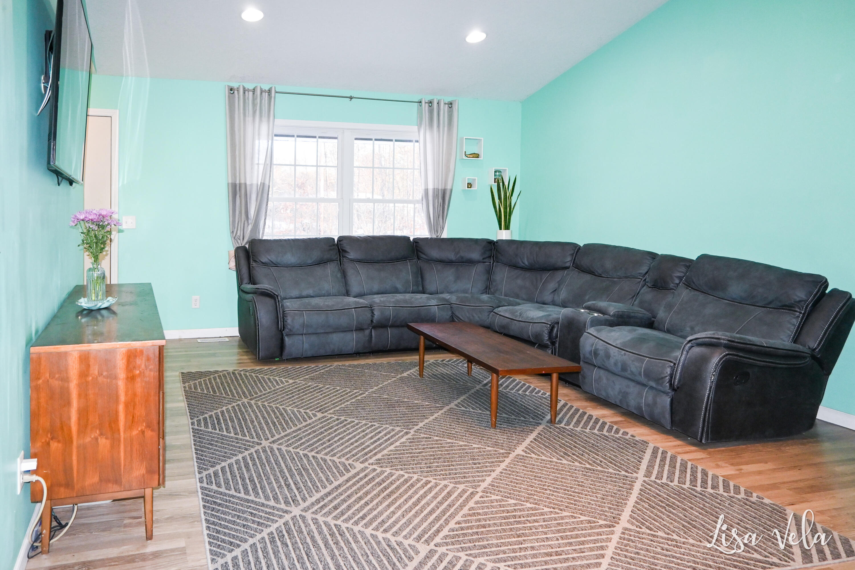 1341 Drent Road Muskegon, MI 49442 - Photo 21 of 47 Interior - Living Room