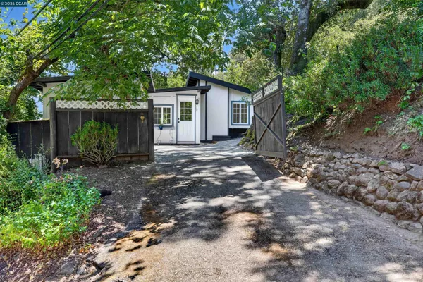 $2,600 | 16 El Rincon, Orinda, CA 94563