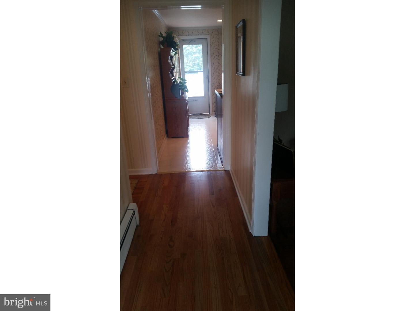 77 Tindall Road Robbinsville, NJ 08691 - Photo 4 of 23 Hallway