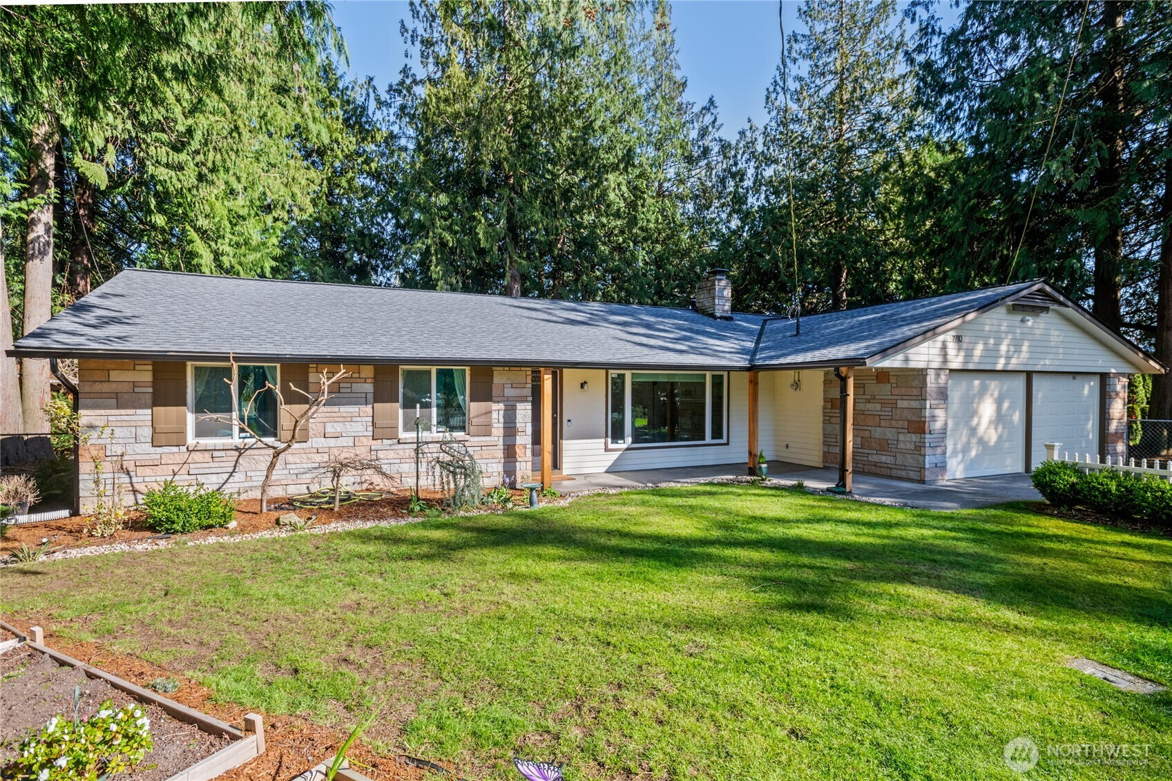 1910 Forest Ridge Place Mount Vernon, WA 98273 - Photo 2 of 38 Gallery Image 2