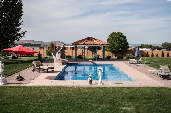 $2,250,000 | 110302 East 297 Prairie Southeast, Kennewick, WA 99338