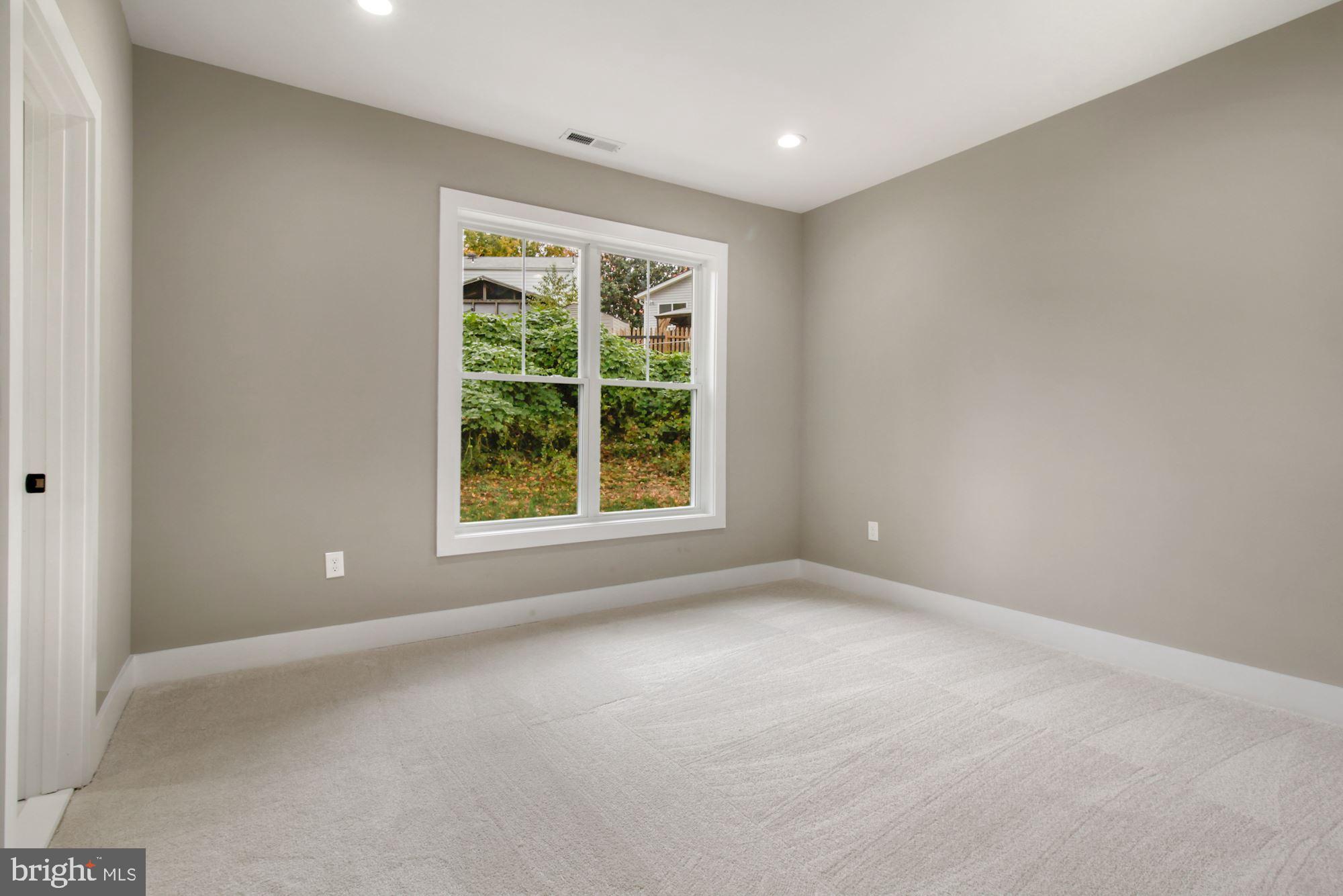 11605 Mapleview Drive Silver Spring, MD 20902 - Photo 28 of 39 Gallery Image 28