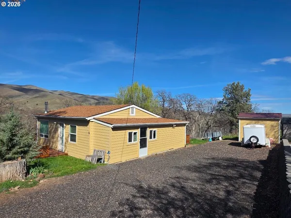 $249,500 | 55725 Church Avenue, Tygh Valley, OR 97063