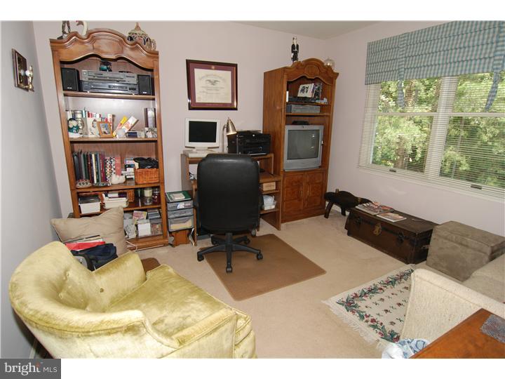 22 Valley Drive Birdsboro, PA 19508 - Photo 9 of 25 Office / Study