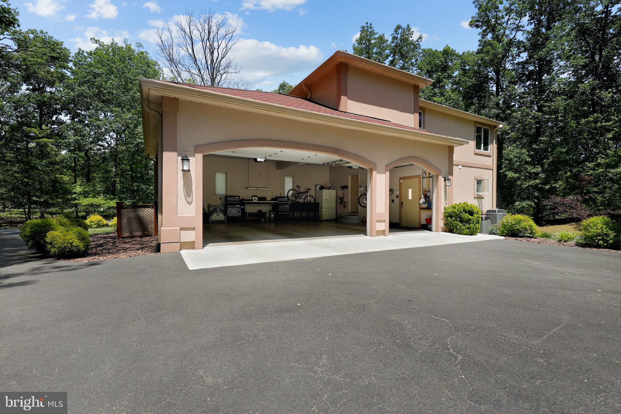 7699 Paradise Beach Road Pasadena, MD 21122 - Photo 39 of 53 Oversized with plenty of space for storage