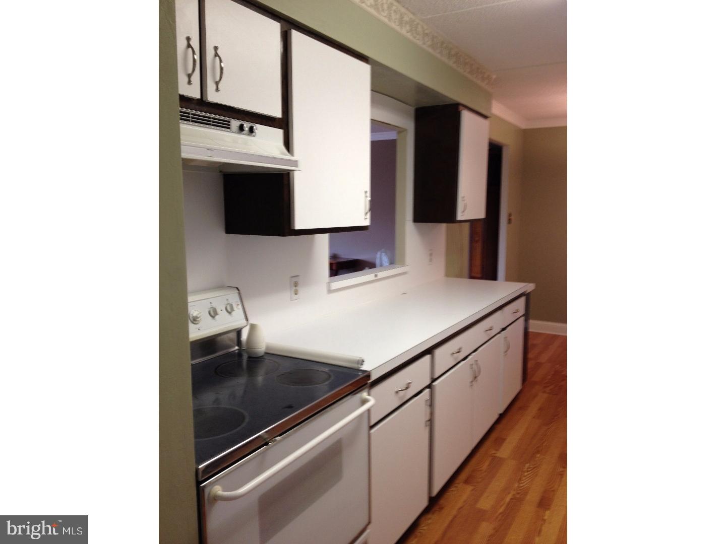 860 Lower Ferry Road, Unit 6N Ewing, NJ 08628 - Photo 7 of 21 Kitchen
