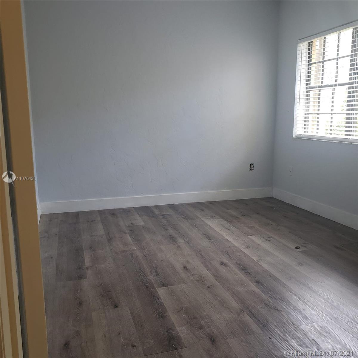 8918 Harding Avenue Surfside, FL 33154 - Photo 4 of 13 Gallery Image 4