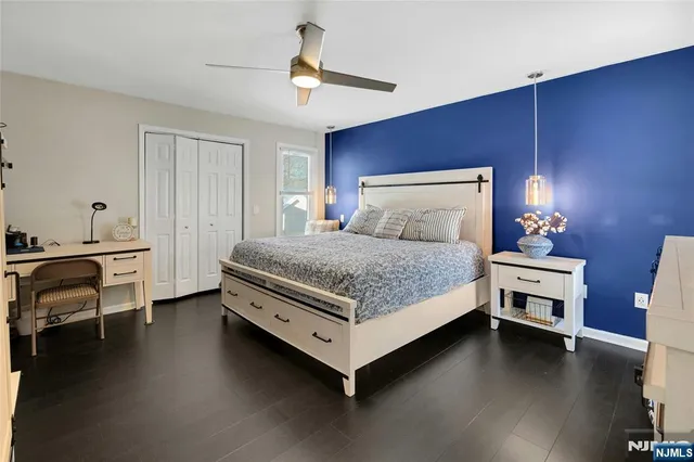 $339,900 | 3 Redmans Drive, Oak Ridge, NJ 07438