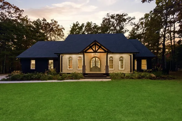 $1,300,000 | 438 Deer Run Road, Wartrace, TN 37183