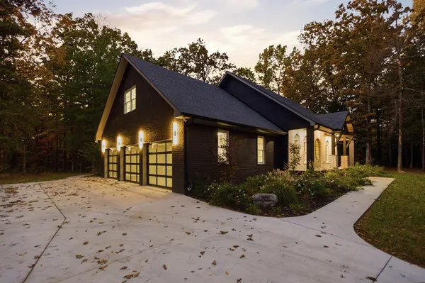 $1,300,000 | 438 Deer Run Road, Wartrace, TN 37183