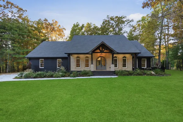 $1,300,000 | 438 Deer Run Road, Wartrace, TN 37183