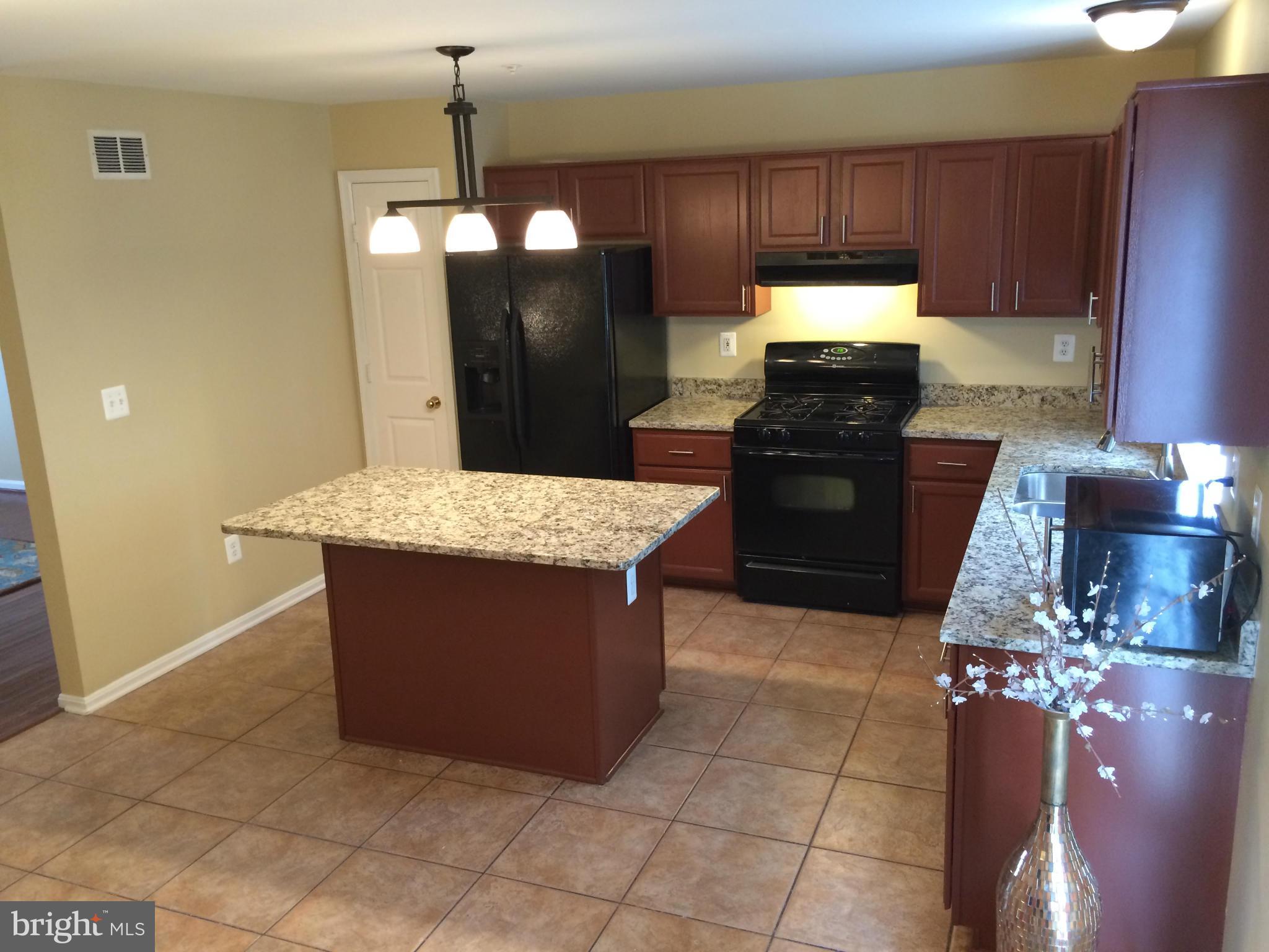 7558 Maury Road Baltimore, MD 21244 - Photo 2 of 29 Kitchen