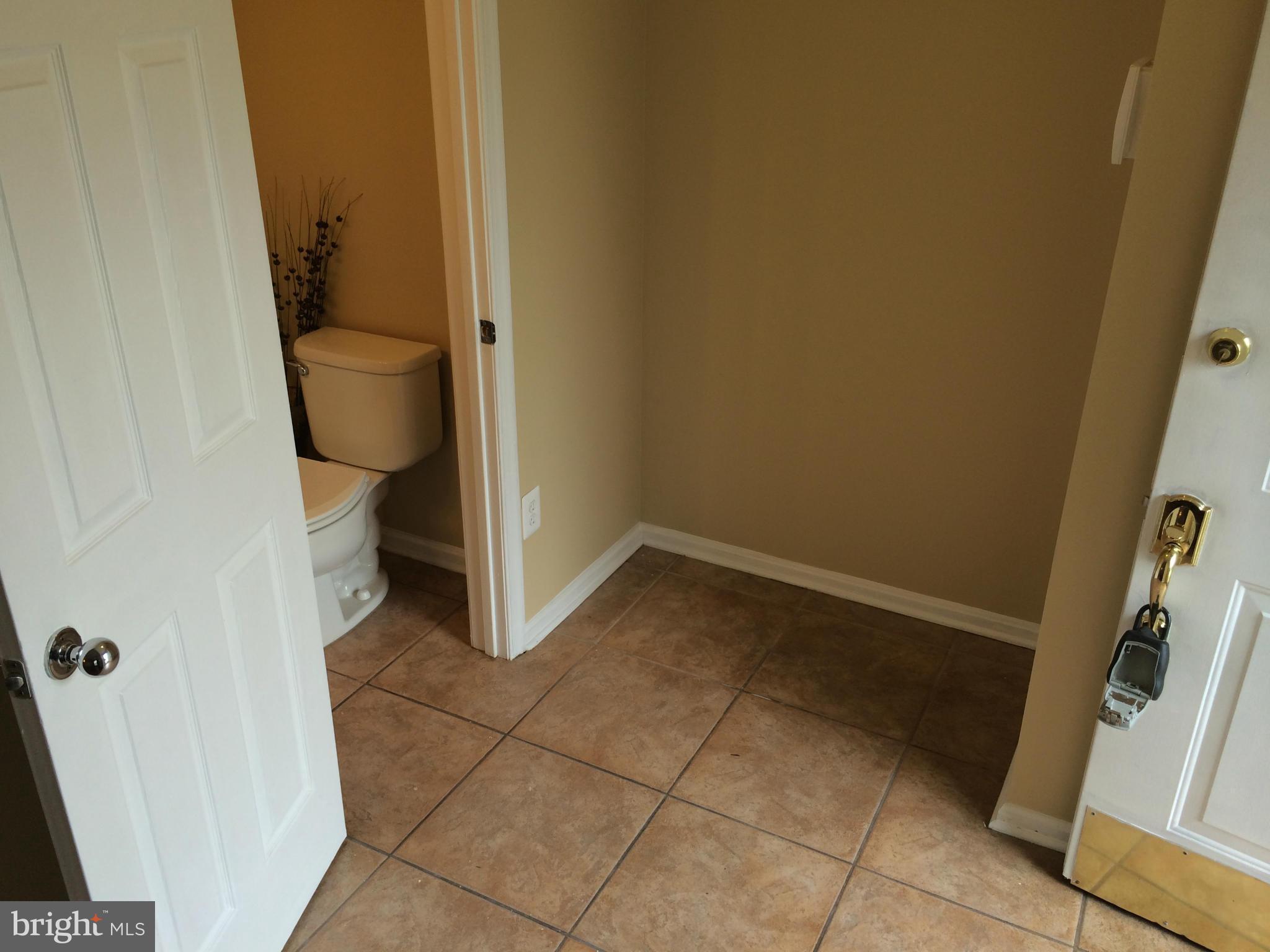 7558 Maury Road Baltimore, MD 21244 - Photo 13 of 29 Interior (General)
