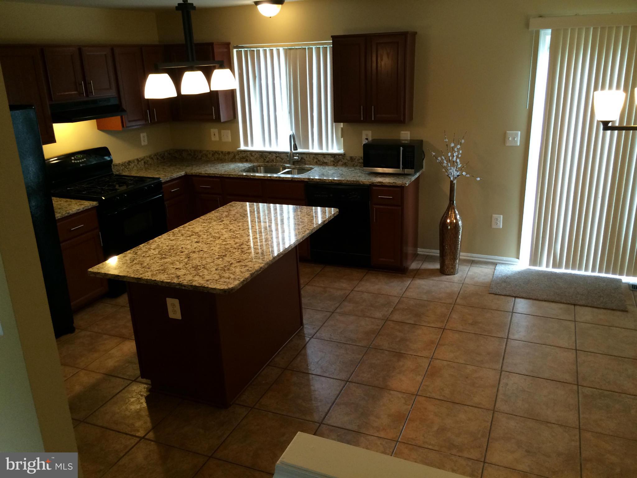7558 Maury Road Baltimore, MD 21244 - Photo 28 of 29 Kitchen