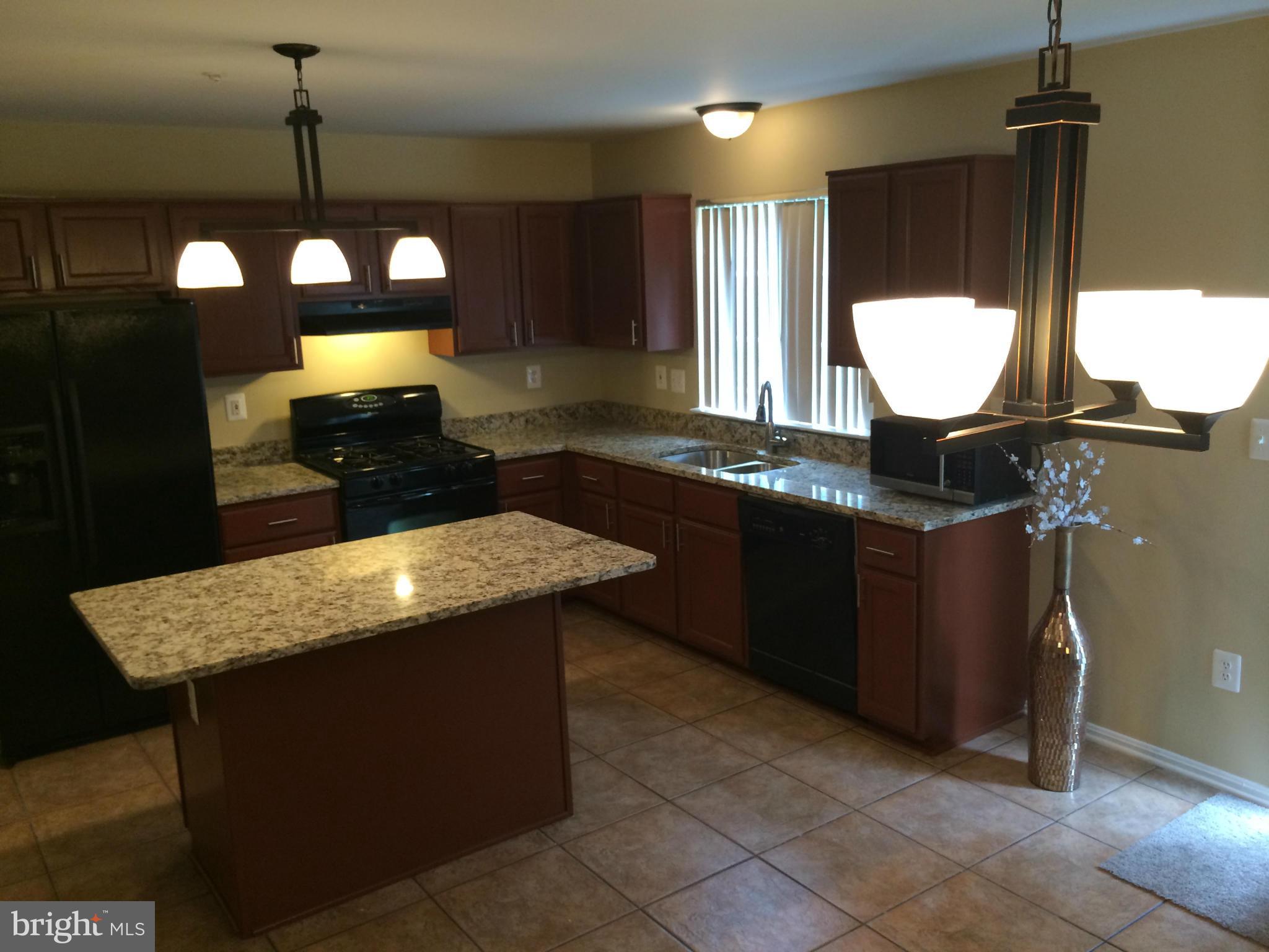 7558 Maury Road Baltimore, MD 21244 - Photo 8 of 29 Kitchen