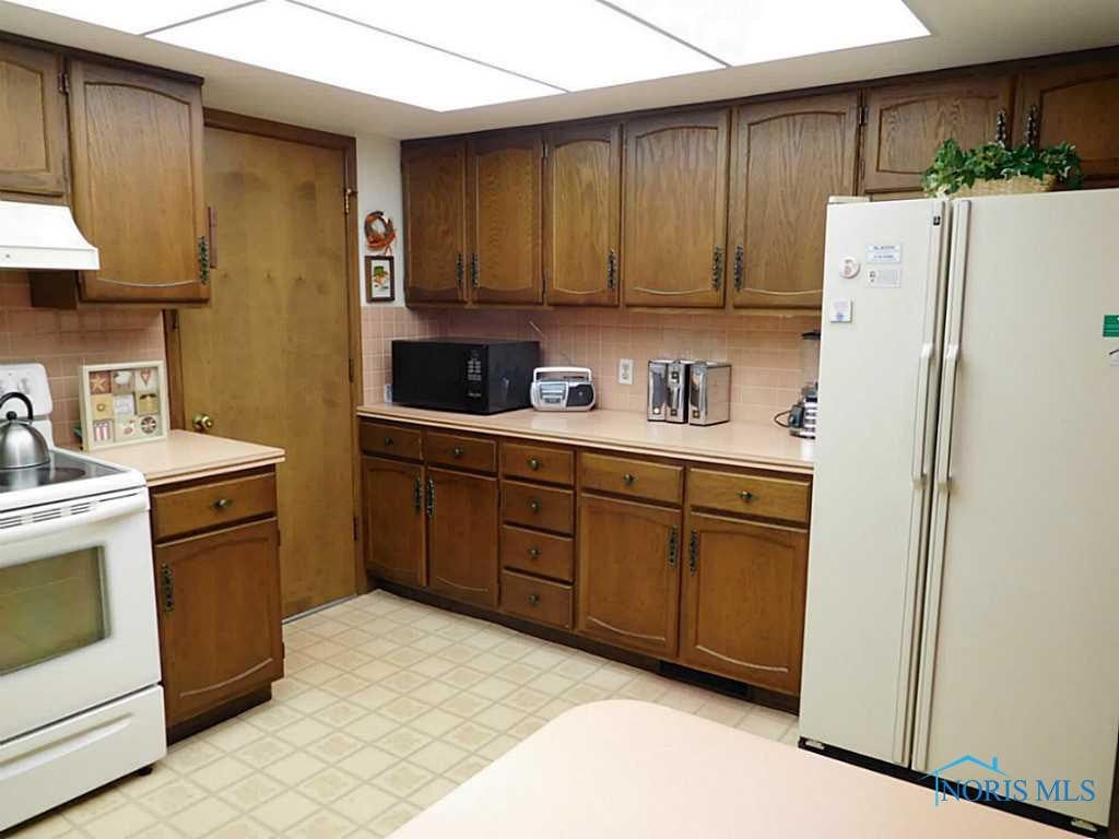 1544 South Coy Road Oregon, OH 43616 - Photo 9 of 20 Gallery Image 9