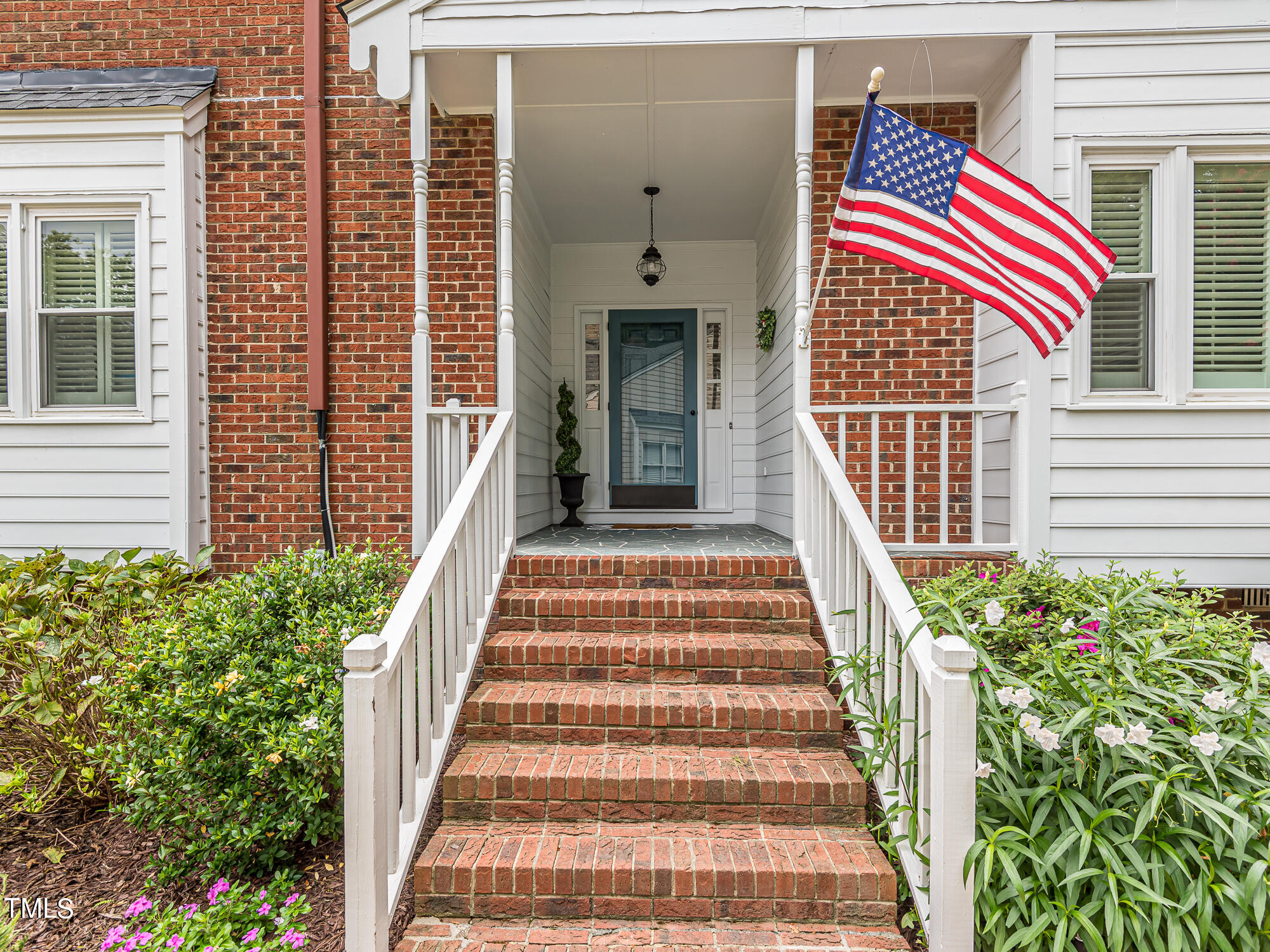 8417 Wycombe Lane Raleigh, NC 27615 - Photo 3 of 35 Real_Estate_Judi_Margulies_8417_WYCOMBE-