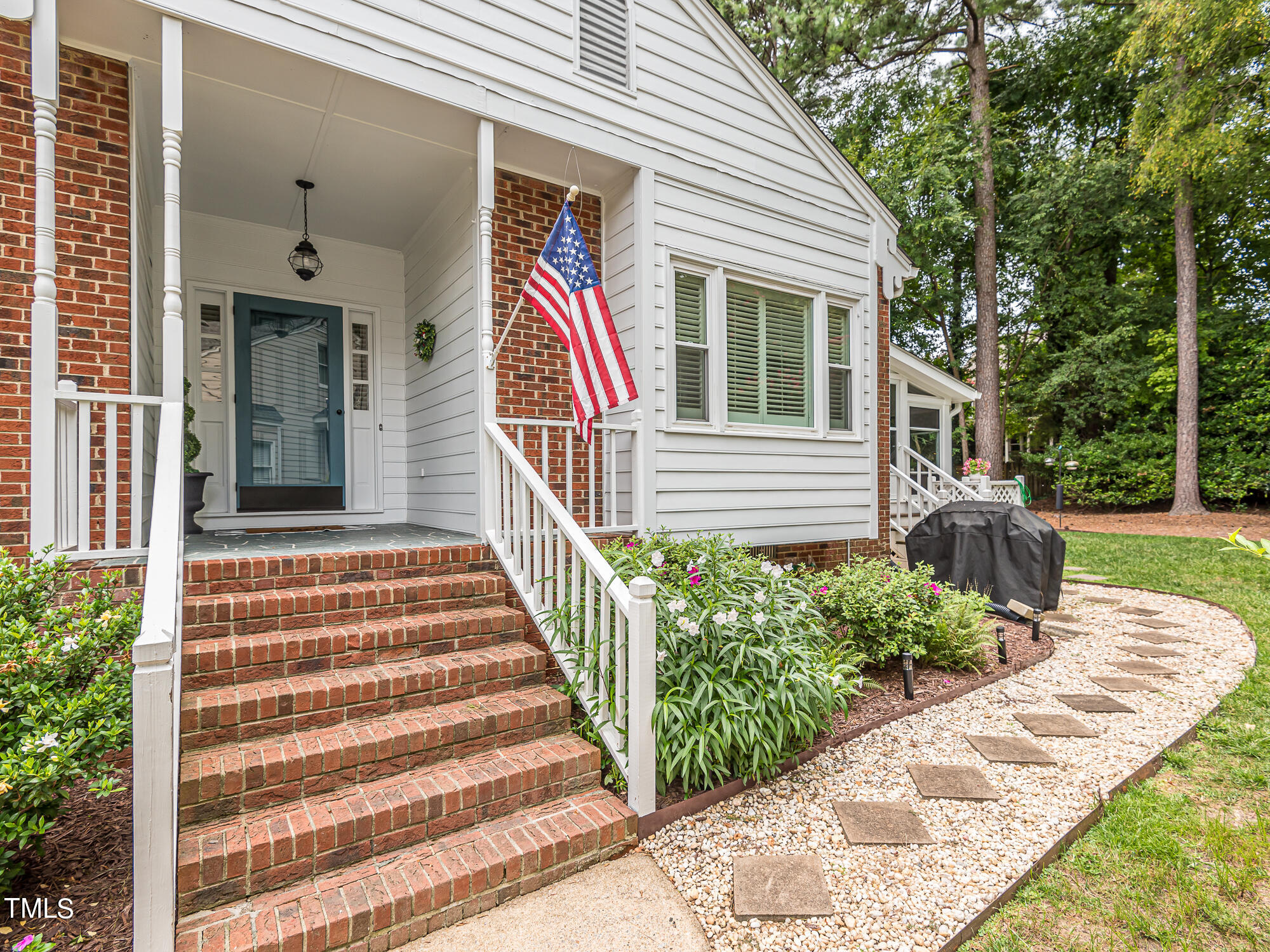 8417 Wycombe Lane Raleigh, NC 27615 - Photo 4 of 35 Real_Estate_Judi_Margulies_8417_WYCOMBE-