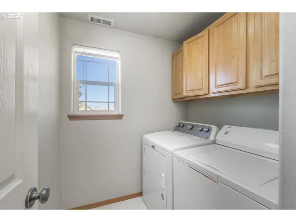 $430,000 | 319 Berkley Avenue, Molalla, OR 97038