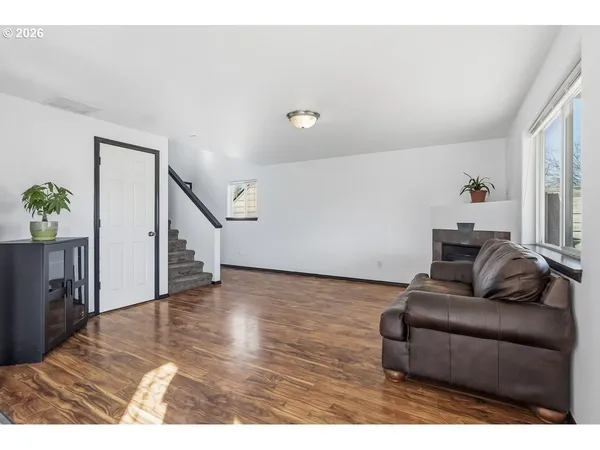 $430,000 | 319 Berkley Avenue, Molalla, OR 97038
