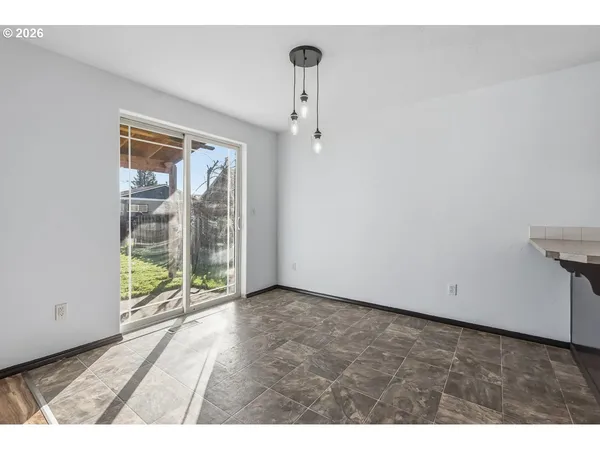 $430,000 | 319 Berkley Avenue, Molalla, OR 97038