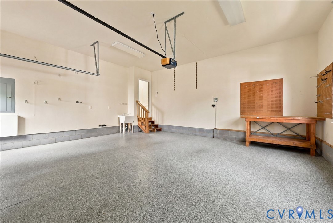 4701 Regal Oaks Road Glen Allen, VA 23059 - Photo 48 of 60 a view of a room with gym equipment