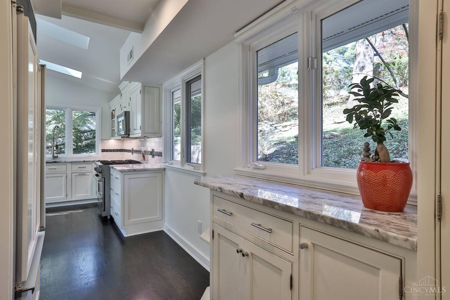 2481 Grandin Road Cincinnati, OH 45208 - Photo 14 of 62