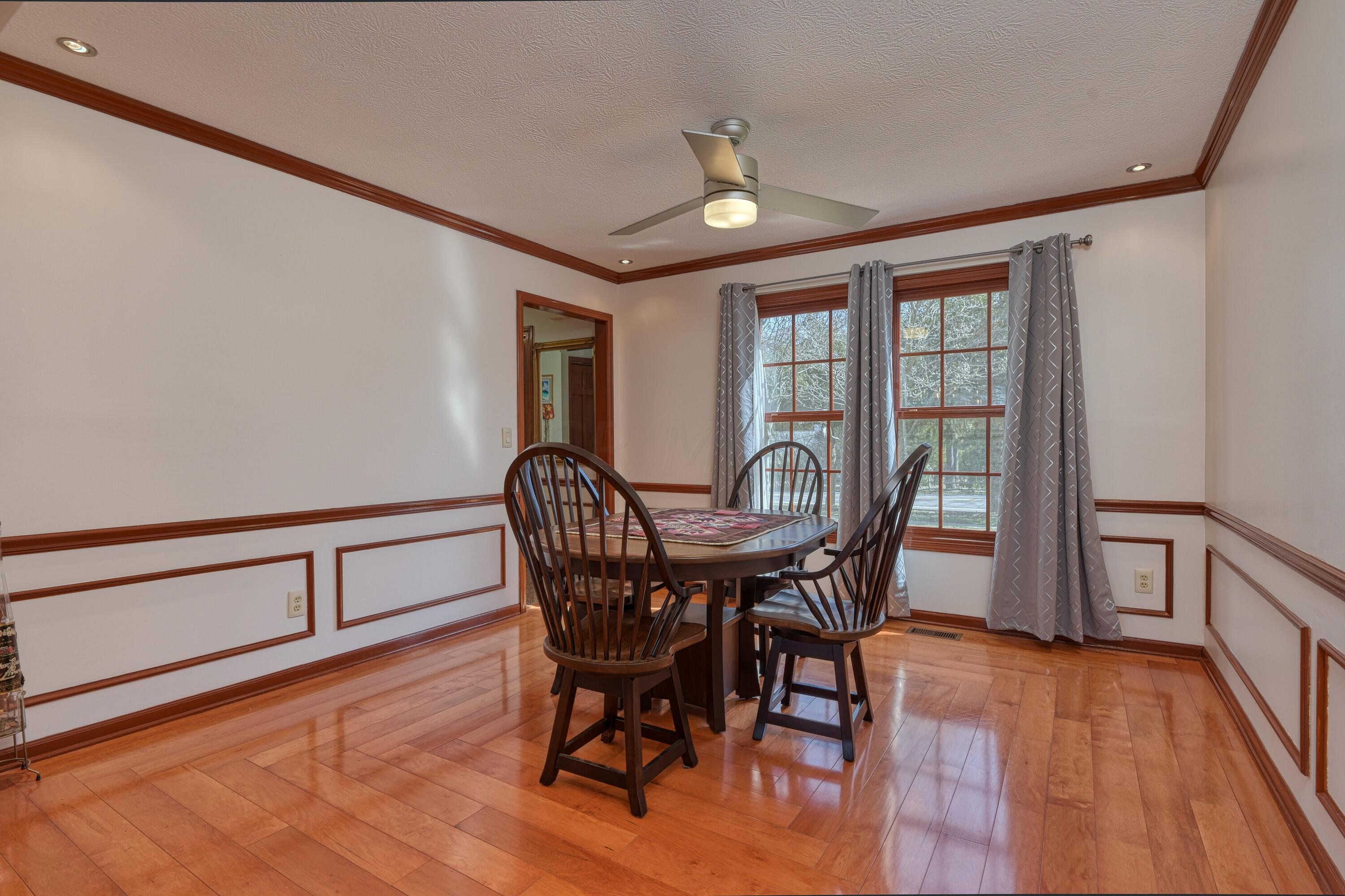 5907 Linworth Road Worthington, OH 43085 - Photo 12 of 37 5907 Linworth Rd Worthington OH 43085 US