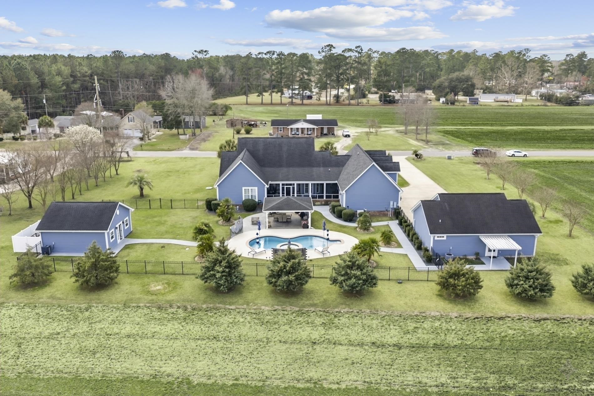 187 Beauty Avenue Loris, SC 29569 - Photo 6 of 91