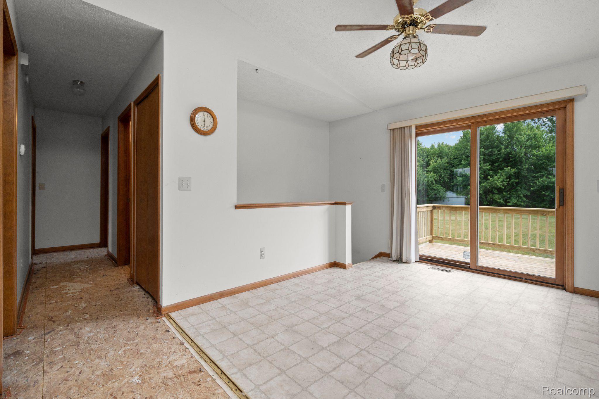 9775 West Allen Road Fowlerville, MI 48836 - Photo 15 of 21 Dining Room