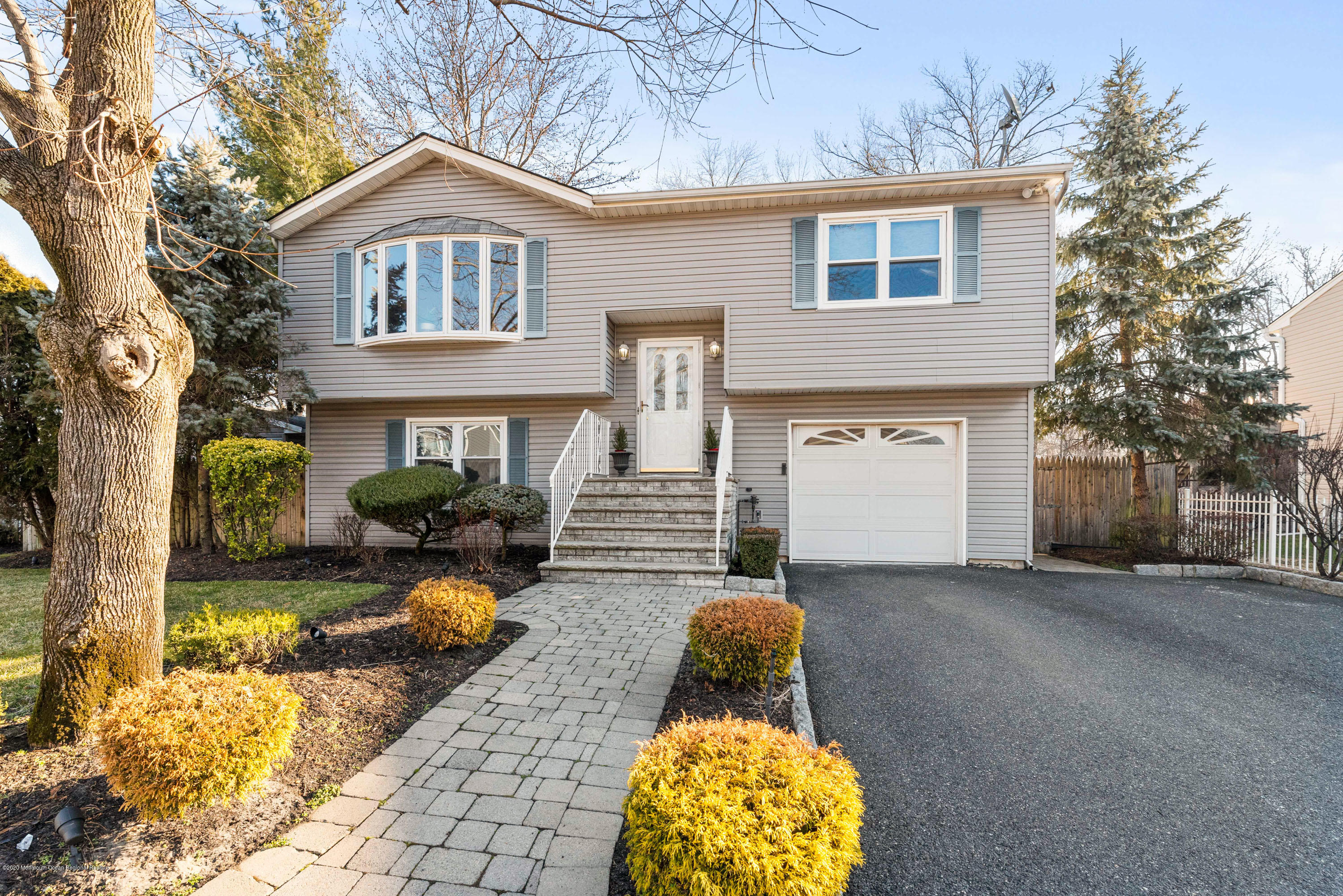 14 Minuteman Road Hazlet, NJ 07730 - Photo 2 of 32 DSC_2154