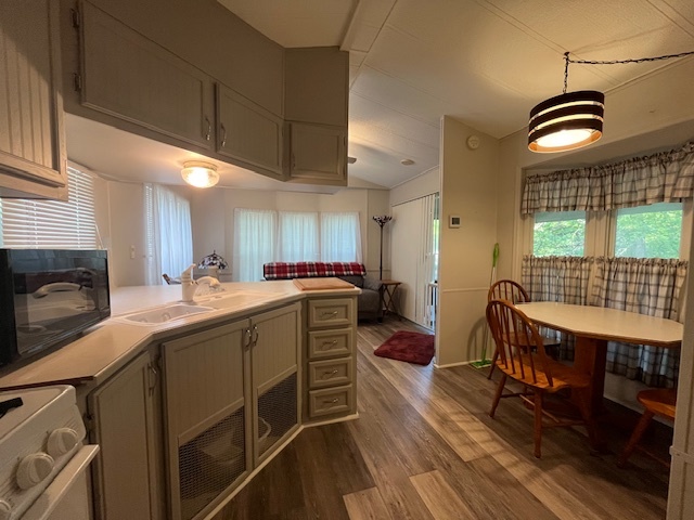 2795 East 28th Road Marseilles, IL 61341 - Photo 5 of 64 Gallery Image 5