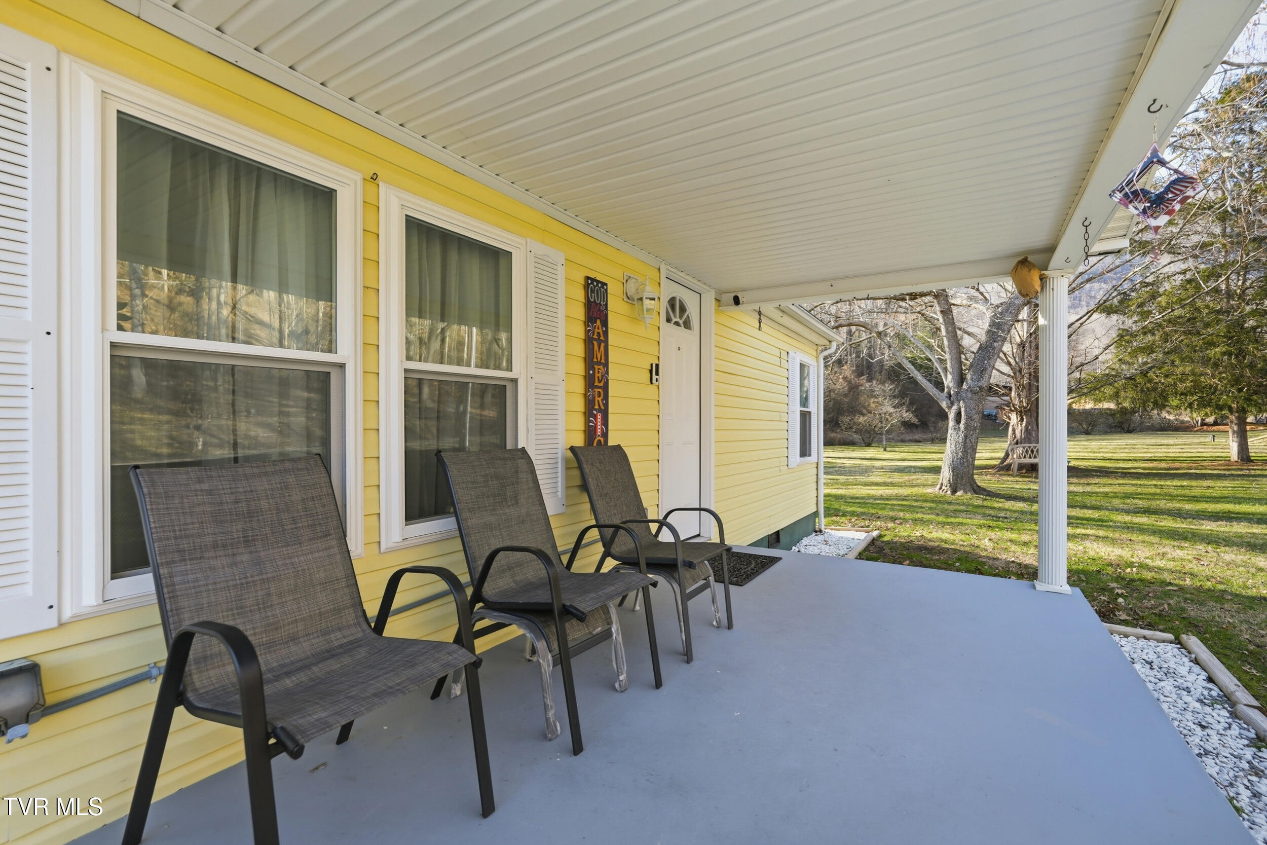 3311 Rebecca Road Big Stone Gap, VA 24219 - Photo 4 of 41 5_3311 rebecca rd-37
