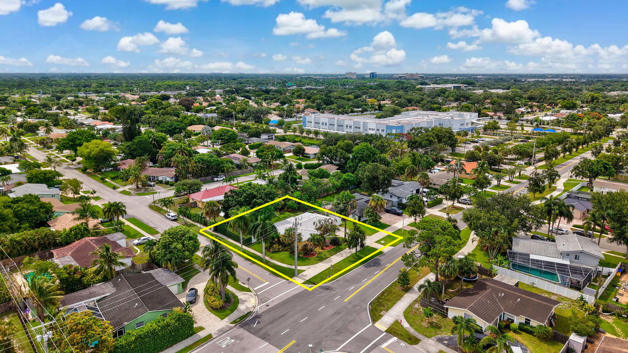 499 Southwest 12th Avenue Boca Raton, FL 33486 - Photo 35 of 43 35-web-or-mls-DJI_20260730160032_0086_D_